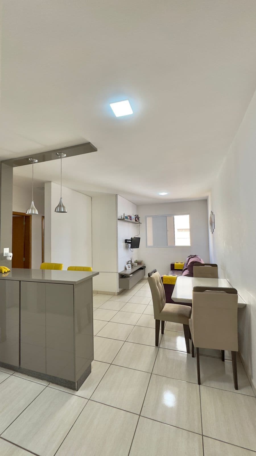 Apartamento em Chácaras Tubalina e Quartel - Uberlândia — foto 1 de 7
